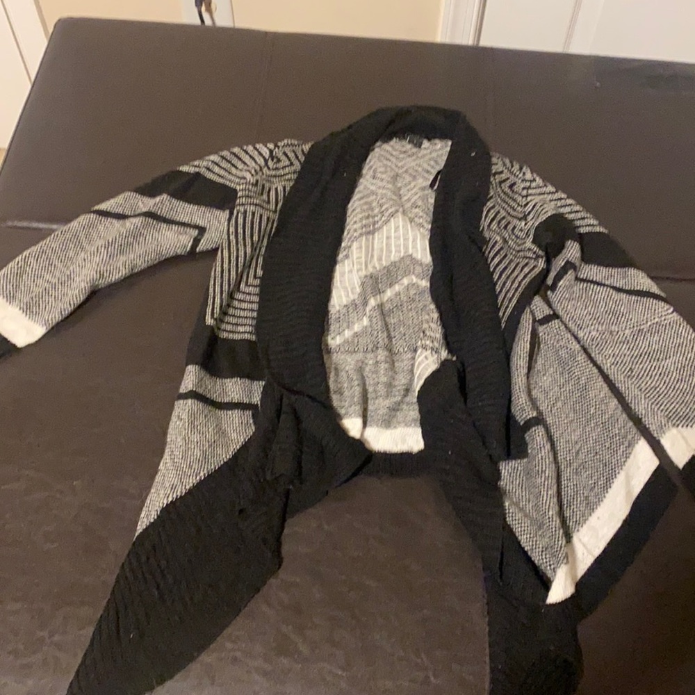 Cardigan /sweater